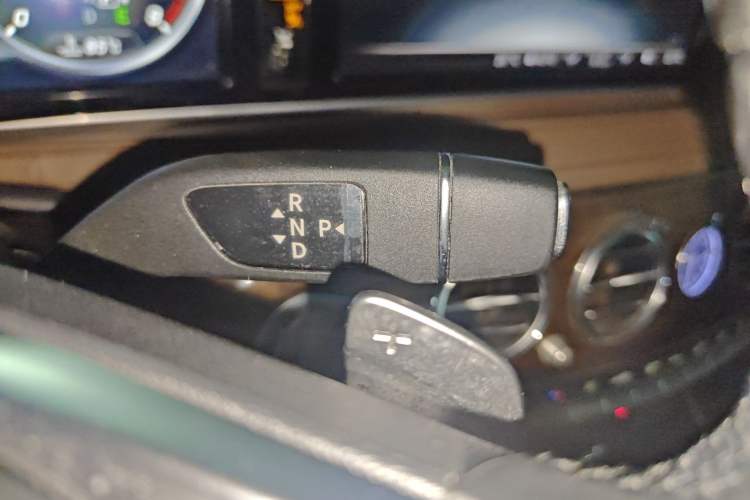 Used Mercedes-Benz S-Class 2014 S 320 L Business Model Gear Lever