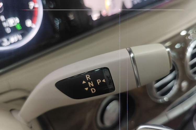 Used Mercedes-Benz S-Class 2014 S 400 L Luxury Model Gear Lever