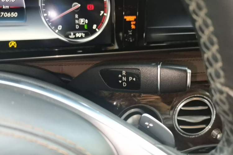 Used Mercedes-Benz S-Class 2014 S 320 L Business Model Gear Lever