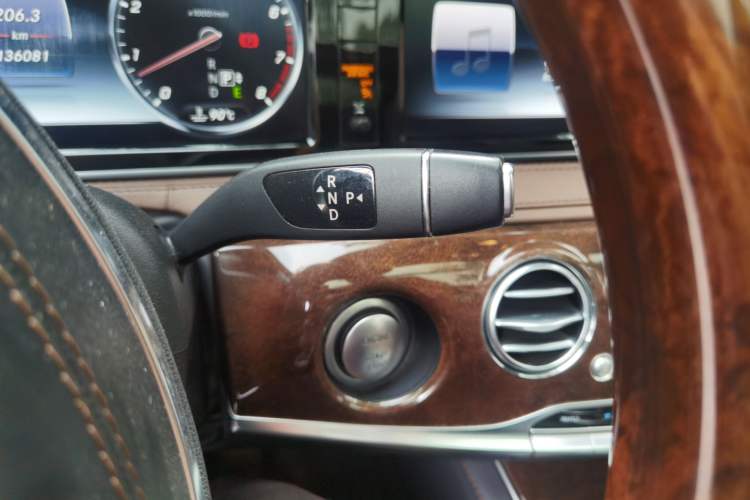 Used Mercedes-Benz S-Class 2014 S 320 L Business Model Gear Lever