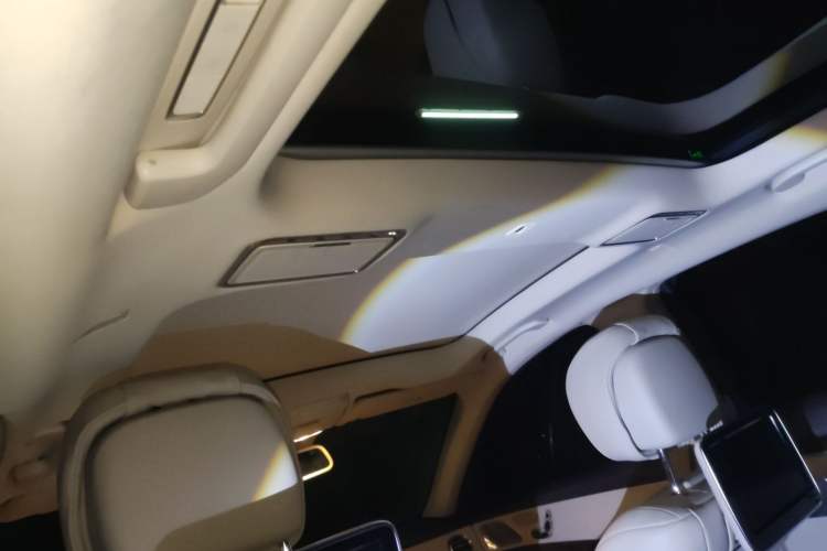 Used Mercedes-Benz S-Class 2014 S 400 L Luxury Model Headliner