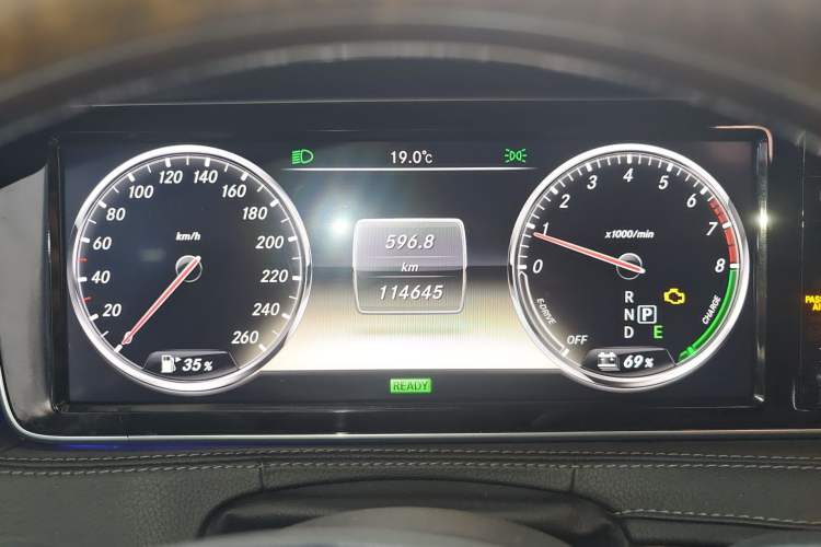 Used Mercedes-Benz S-Class 2014 S 400 L HYBRID Instrument Cluster