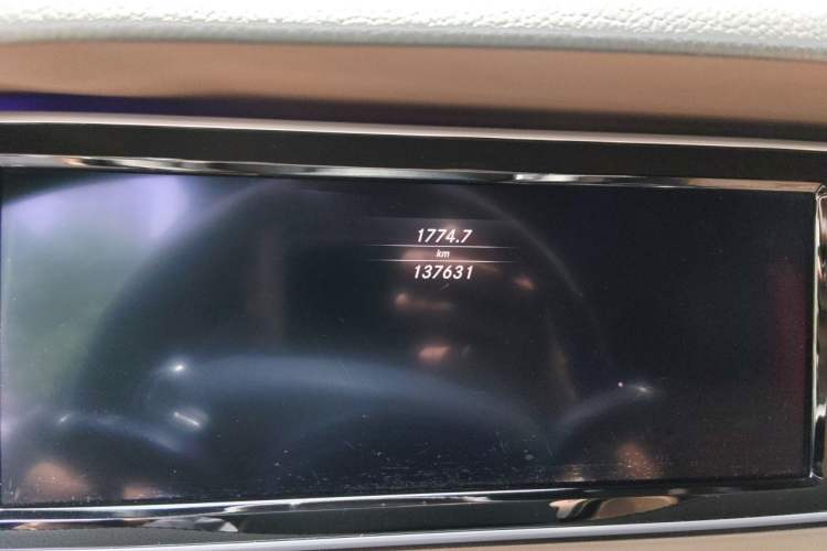 Used Mercedes-Benz S-Class 2014 S 400 L HYBRID Instrument Cluster