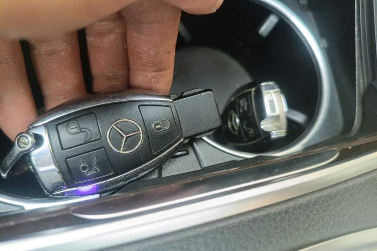 Used Mercedes-Benz S-Class 2014 S 320 L Luxury Model Interior 1