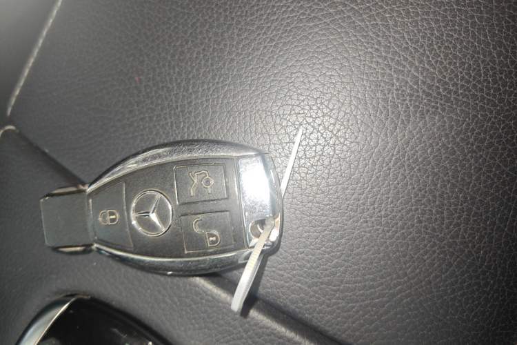 Used Mercedes-Benz S-Class 2014 S 320 L Business Model Interior 1