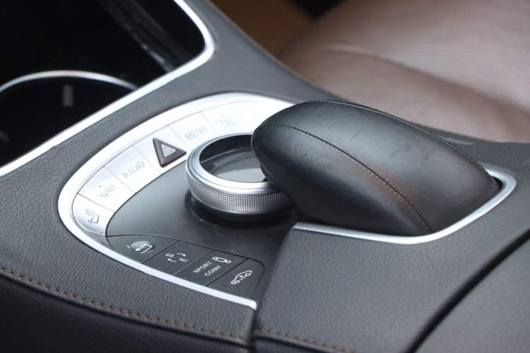 Used Mercedes-Benz S-Class 2014 S 400 L HYBRID Interior 1