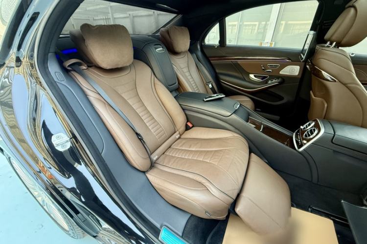 Used Mercedes-Benz S-Class 2014 Restyled S 500 L 4MATIC Interior 10