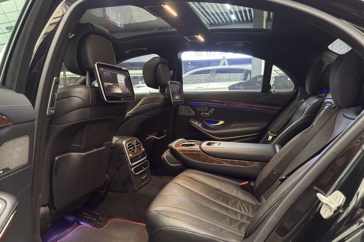 Used Mercedes-Benz S-Class 2014 S 400 L Luxury Model Interior 11