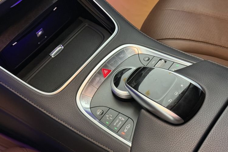 Used Mercedes-Benz S-Class 2014 S 320 L Luxury Model Interior 11