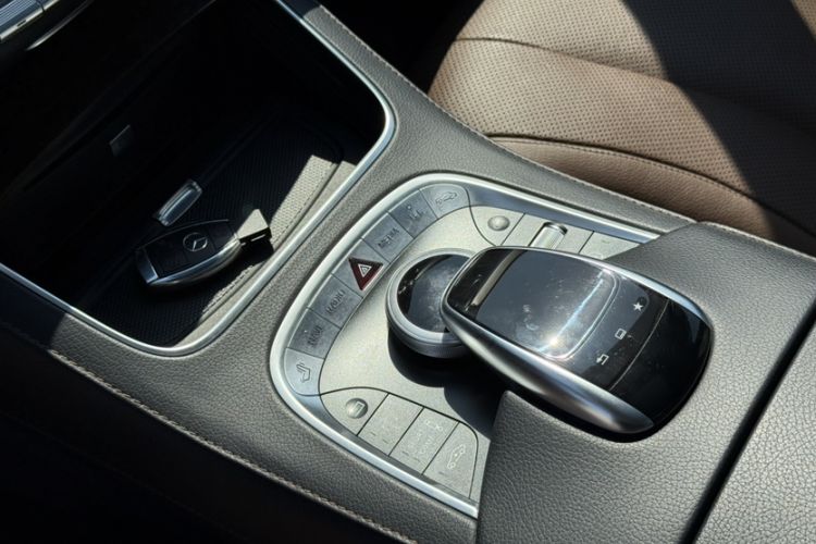 Used Mercedes-Benz S-Class 2014 S 320 L Business Model Interior 2