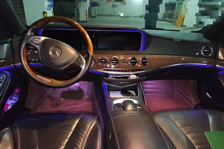 Used Mercedes-Benz S-Class 2014 S 500 L Interior 2