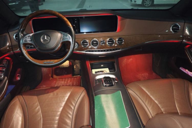 Used Mercedes-Benz S-Class 2014 Restyled S 500 L 4MATIC Interior 2