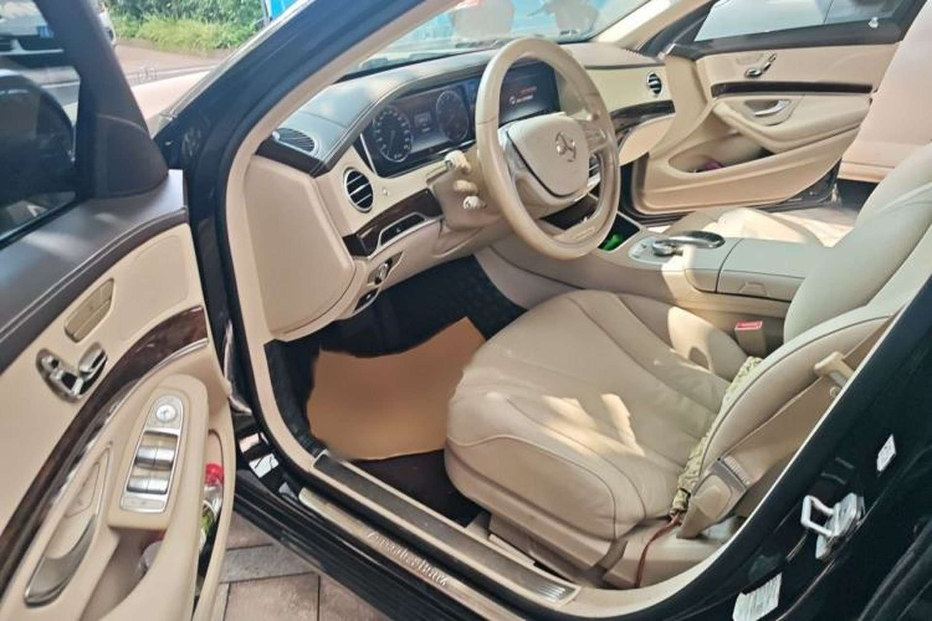 Used Mercedes-Benz S-Class 2014 S 320 L Business Model Interior 3