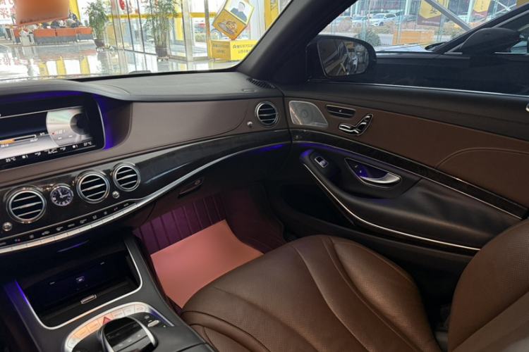 Used Mercedes-Benz S-Class 2014 S 320 L Luxury Model Interior 3