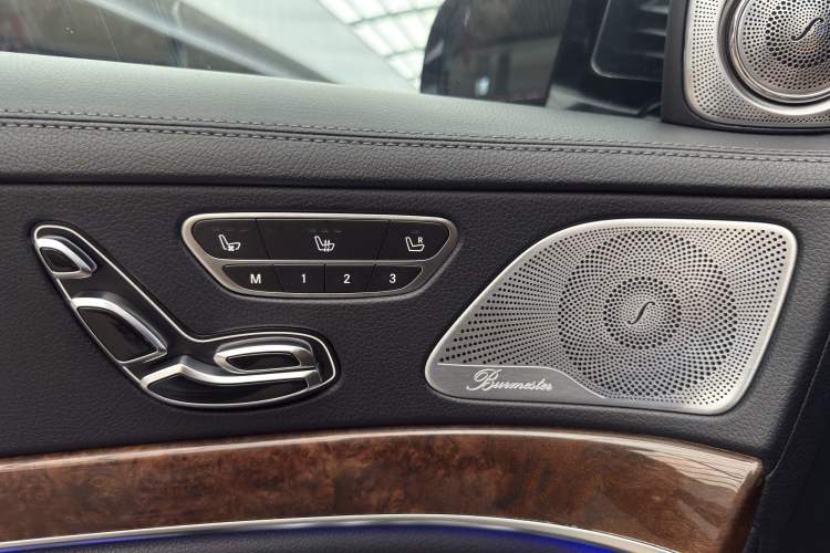 Used Mercedes-Benz S-Class 2014 S 400 L Luxury Model Interior 4