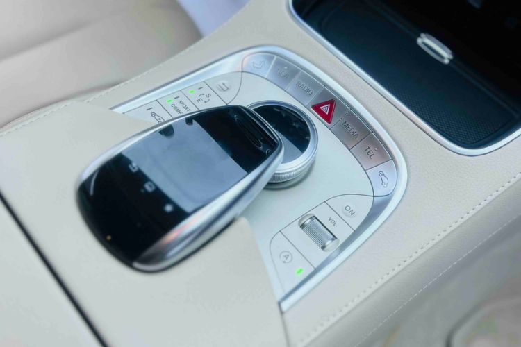 Used Mercedes-Benz S-Class 2014 S 320 L Business Model Interior 5