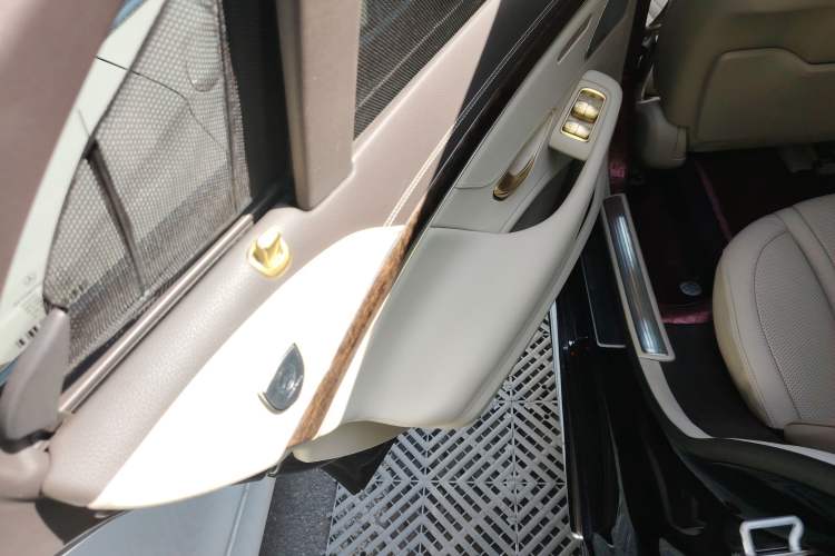Used Mercedes-Benz S-Class 2014 S 320 L Business Model Interior 5