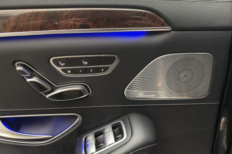 Used Mercedes-Benz S-Class 2014 S 400 L Luxury Model Interior 6