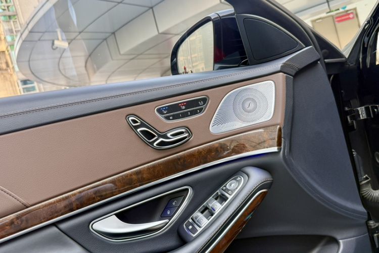 Used Mercedes-Benz S-Class 2014 Restyled S 500 L 4MATIC Interior 8