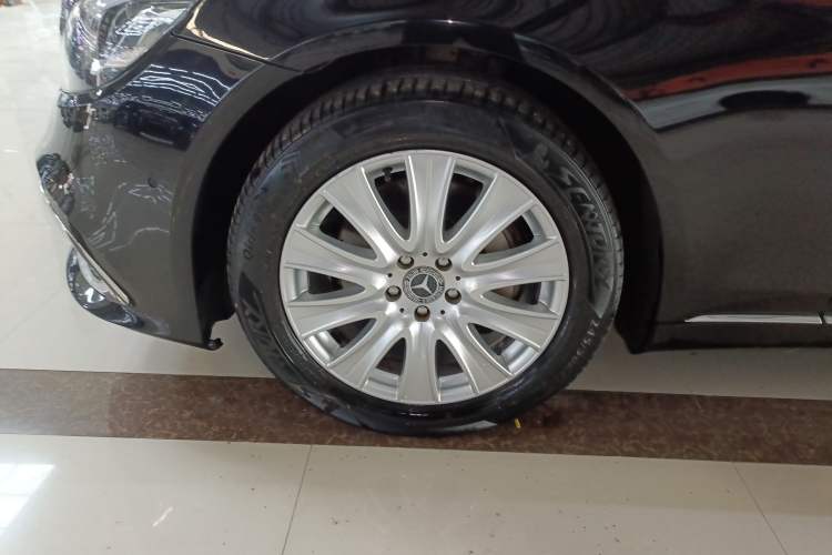 Used Mercedes-Benz S-Class 2014 S 320 L Business Model Left Front Wheel Hub