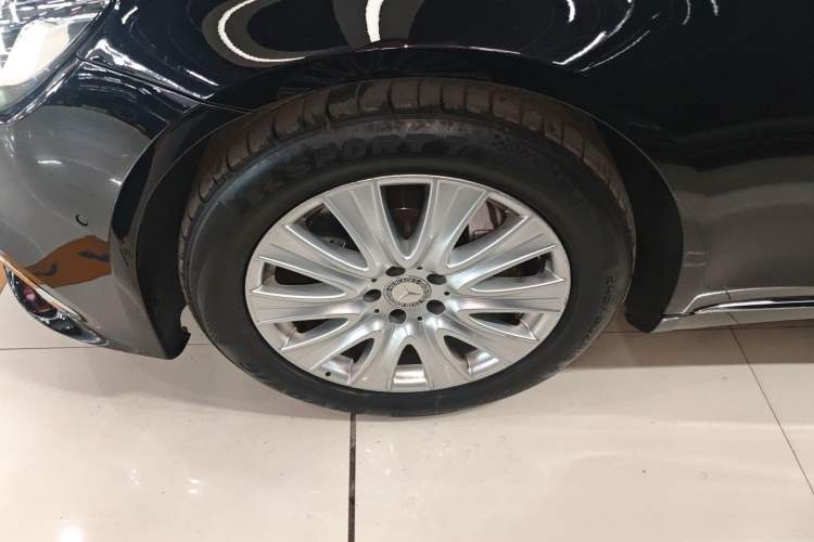 Used Mercedes-Benz S-Class 2014 S 320 L Business Model Left Front Wheel Hub