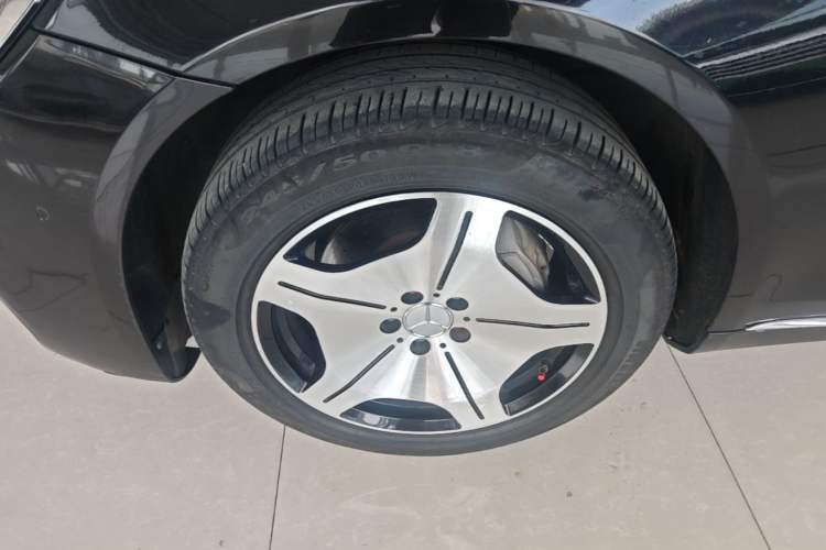 Used Mercedes-Benz S-Class 2014 S 320 L Business Model Left Front Wheel Hub