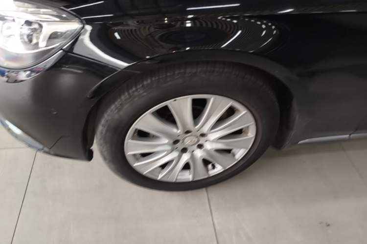 Used Mercedes-Benz S-Class 2014 S 320 L Business Model Left Front Wheel Hub
