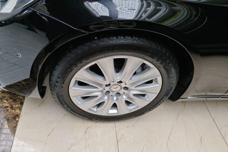 Used Mercedes-Benz S-Class 2014 S 320 L Business Model Left Front Wheel Hub