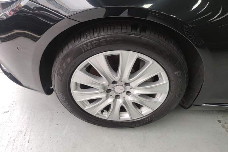 Used Mercedes-Benz S-Class 2014 S 320 L Business Model Left Front Wheel Hub