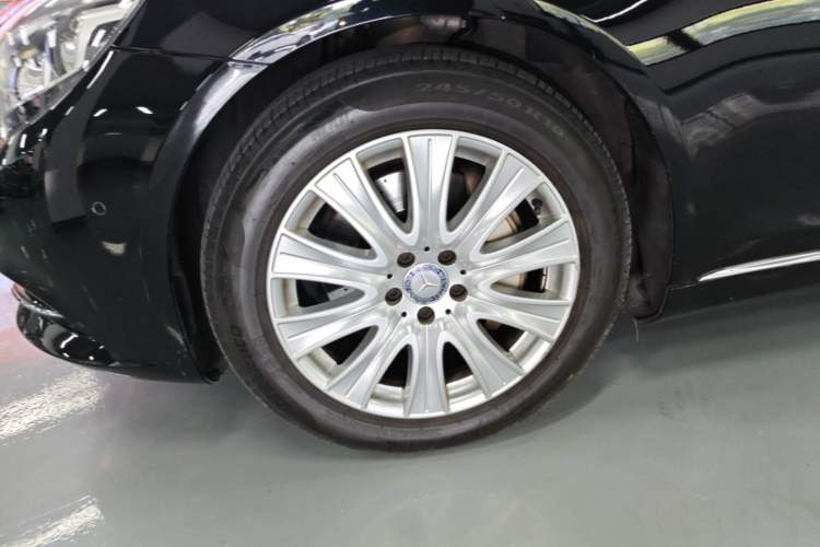 Used Mercedes-Benz S-Class 2014 S 320 L Business Model Left Front Wheel Hub