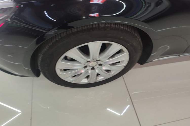 Used Mercedes-Benz S-Class 2014 S 320 L Business Model Left Front Wheel Hub