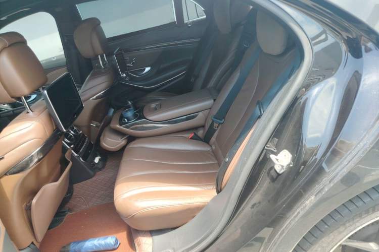 Used Mercedes-Benz S-Class 2014 S 320 L Luxury Model Left Rear Seat