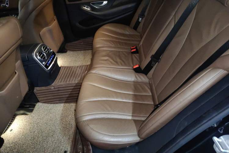 Used Mercedes-Benz S-Class 2014 S 320 L Business Model Left Rear Seat