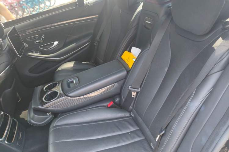 Used Mercedes-Benz S-Class 2014 S 320 L Luxury Model Left Rear Seat