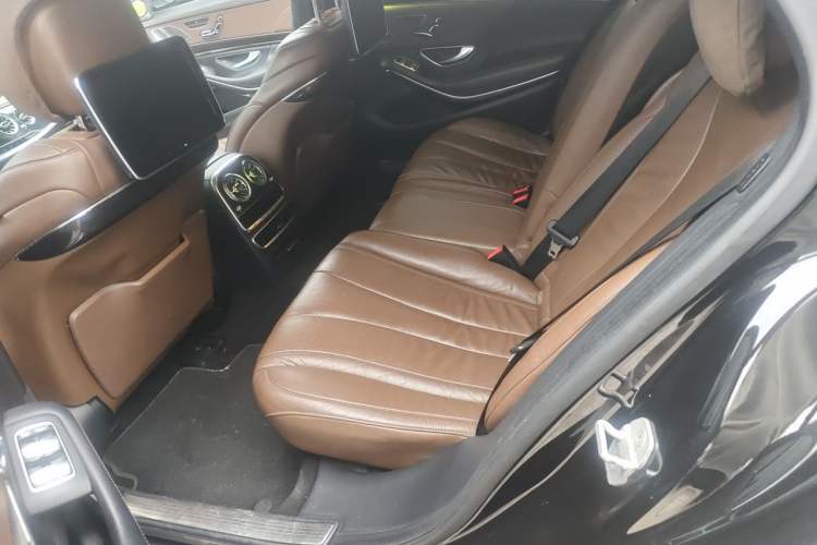 Used Mercedes-Benz S-Class 2014 S 320 L Luxury Model Left Rear Seat