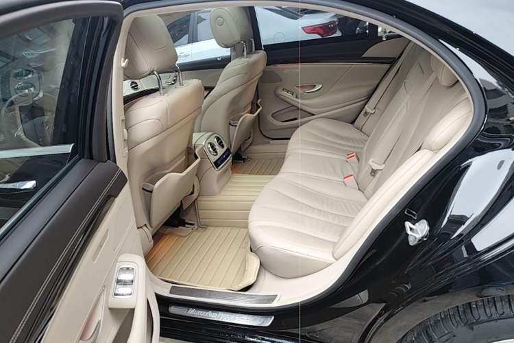 Used Mercedes-Benz S-Class 2014 S 320 L Business Model Left Rear Seat