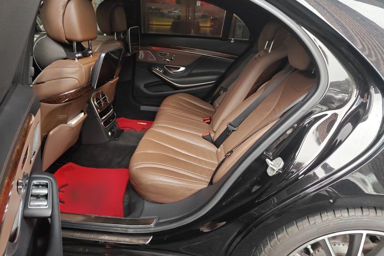 Used Mercedes-Benz S-Class 2014 S 400 L Luxury Model Left Rear Seat