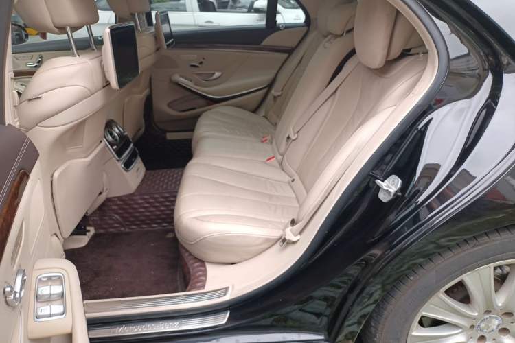 Used Mercedes-Benz S-Class 2014 S 400 L Luxury Model Left Rear Seat