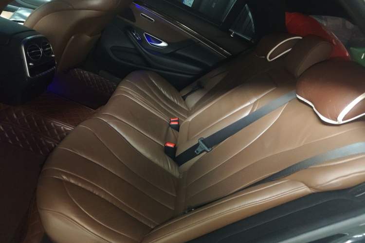 Used Mercedes-Benz S-Class 2014 S 320 L Business Model Left Rear Seat