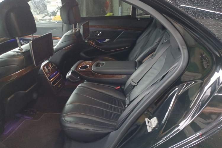 Used Mercedes-Benz S-Class 2014 S 320 L Luxury Model Left Rear Seat