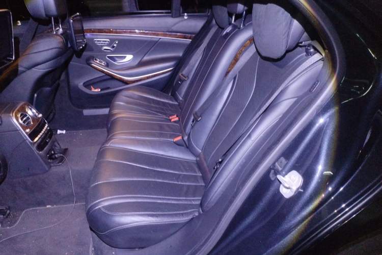 Used Mercedes-Benz S-Class 2014 S 400 L Prestige Edition Left Rear Seat