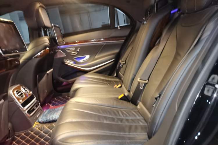 Used Mercedes-Benz S-Class 2014 S 320 L Luxury Model Left Rear Seat