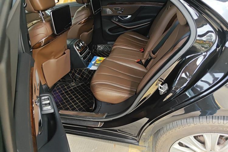 Used Mercedes-Benz S-Class 2014 S 320 L Luxury Model Left Rear Seat