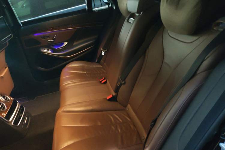 Used Mercedes-Benz S-Class 2014 S 400 L Prestige Edition Left Rear Seat