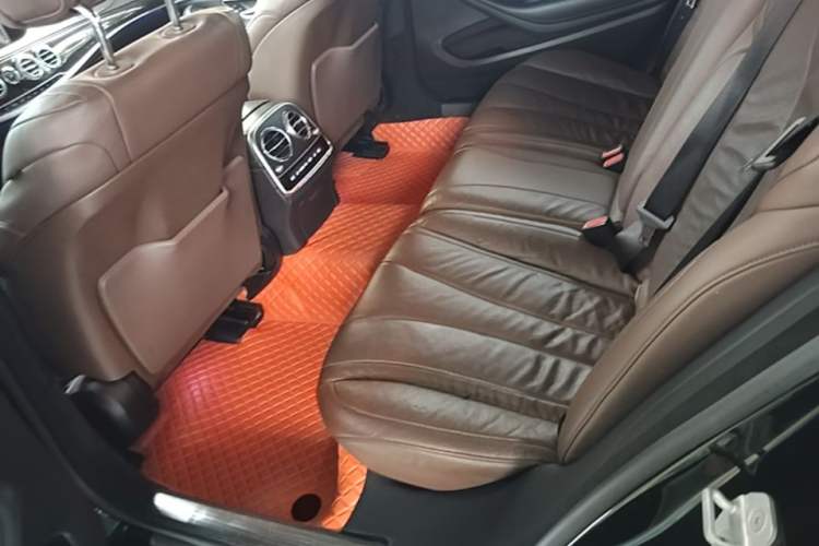 Used Mercedes-Benz S-Class 2014 S 320 L Business Model Left Rear Seat
