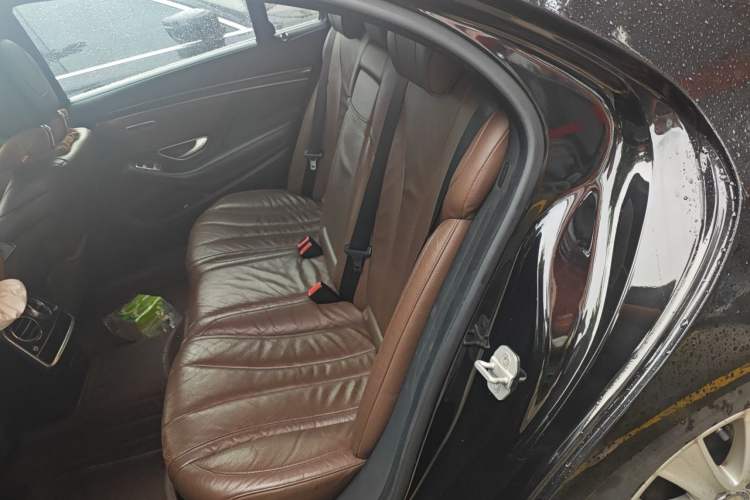 Used Mercedes-Benz S-Class 2014 S 320 L Business Model Left Rear Seat