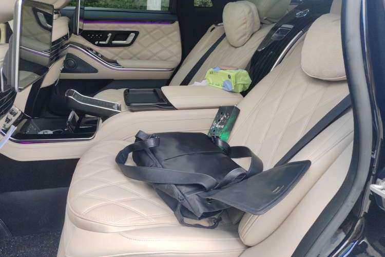 Used Mercedes-Benz S-Class 2014 S 400 L Prestige Edition Left Rear Seat