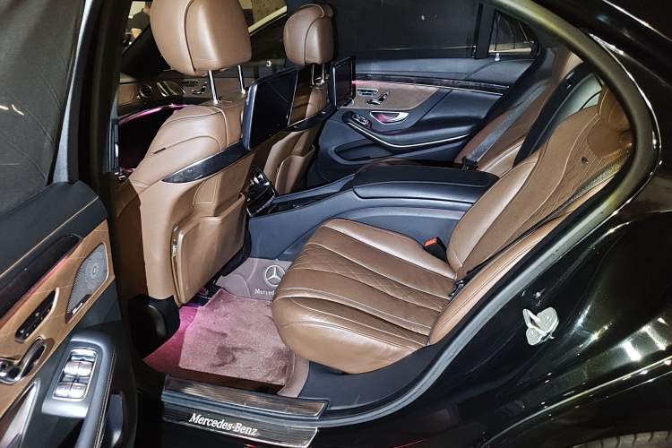 Used Mercedes-Benz S-Class 2014 S 600 L Left Rear Seat