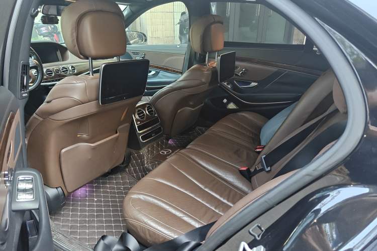 Used Mercedes-Benz S-Class 2014 S 400 L Prestige Edition Left Rear Seat