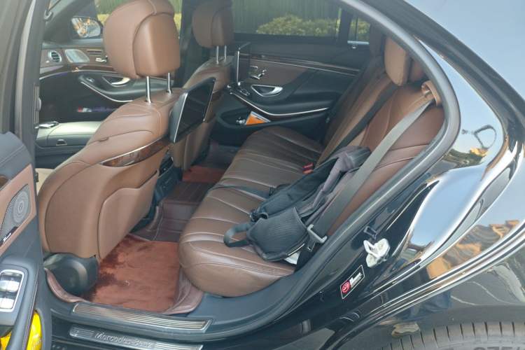 Used Mercedes-Benz S-Class 2014 S 320 L Luxury Model Left Rear Seat